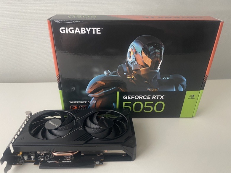 GeForce RTX 5050top