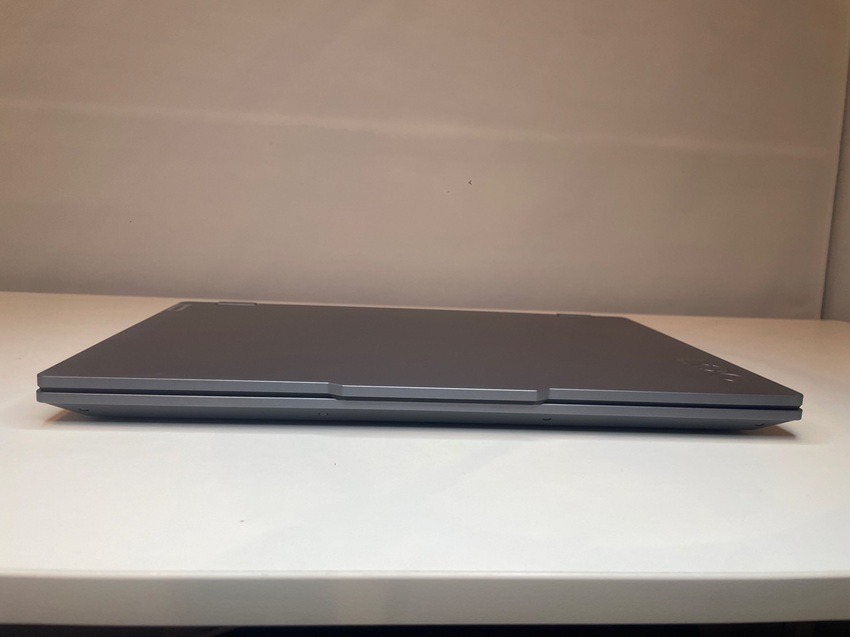Lenovo LOQ 15AHP9-temae