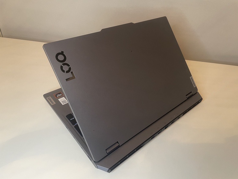 Lenovo LOQ 15AHP9tenban1