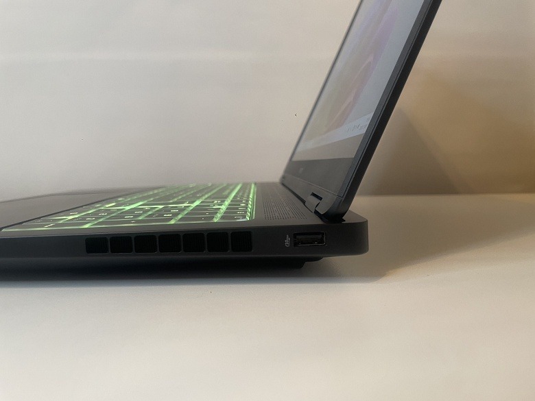 OMEN MAX 16（AMD）right