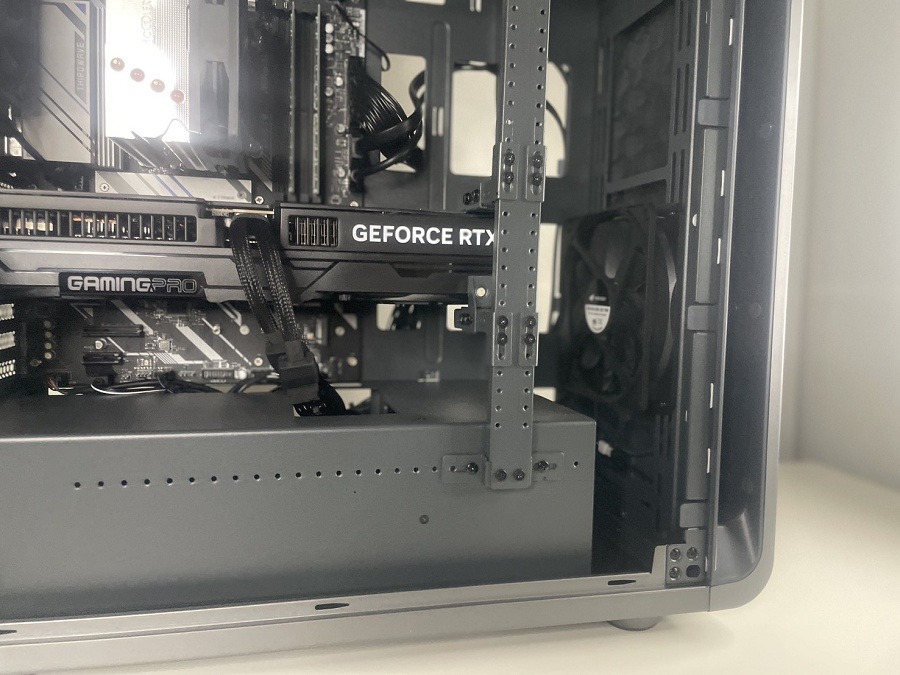 galleria-middle-bottomcover