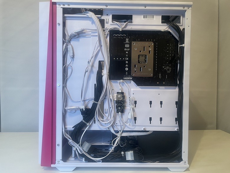 NEXTGEAR-Fulltower-inside2