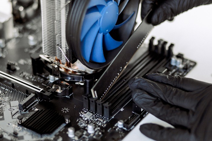 ゲーミングPC自作のあれこれ | 安く済ませる方法や自作のメリット・デメリットを解説